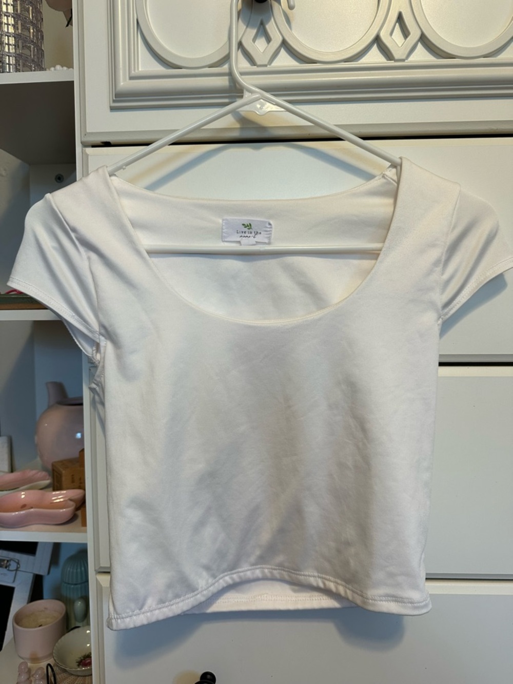 Women's White Scoop Neck Short Sleeve Tee